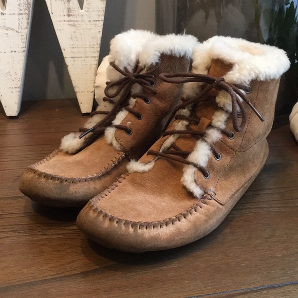 ugg chickaree moccasins